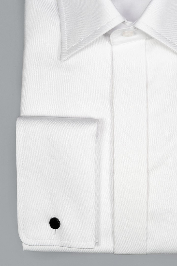 Biała formalna koszula z krytą plisą