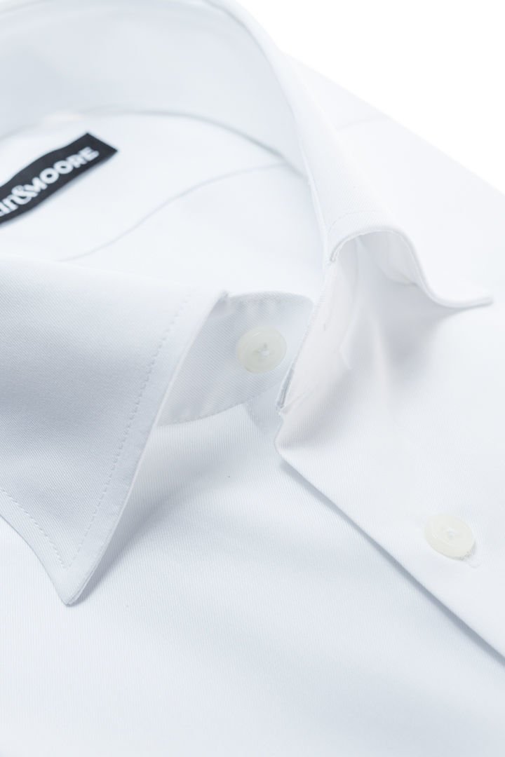 Biała koszula Twill z kołnierzem półwłoskim